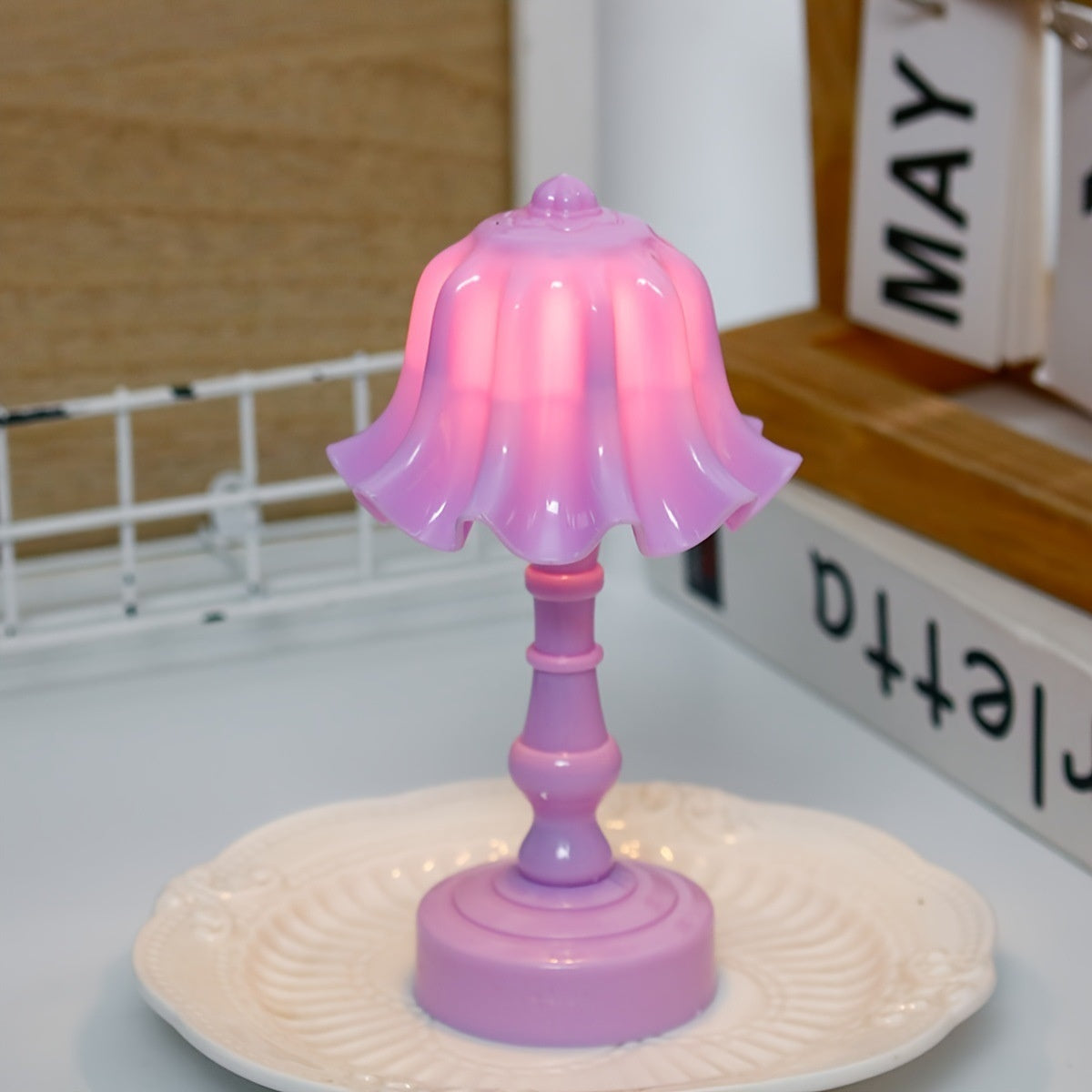 Simple Decorative Cute Table Lamp